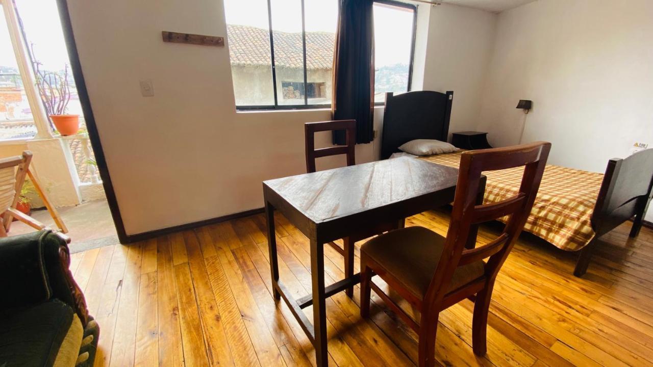 Hostal La Guayunga Rooftop Кито Екстериор снимка
