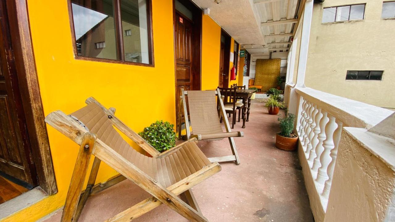 Hostal La Guayunga Rooftop Кито Екстериор снимка