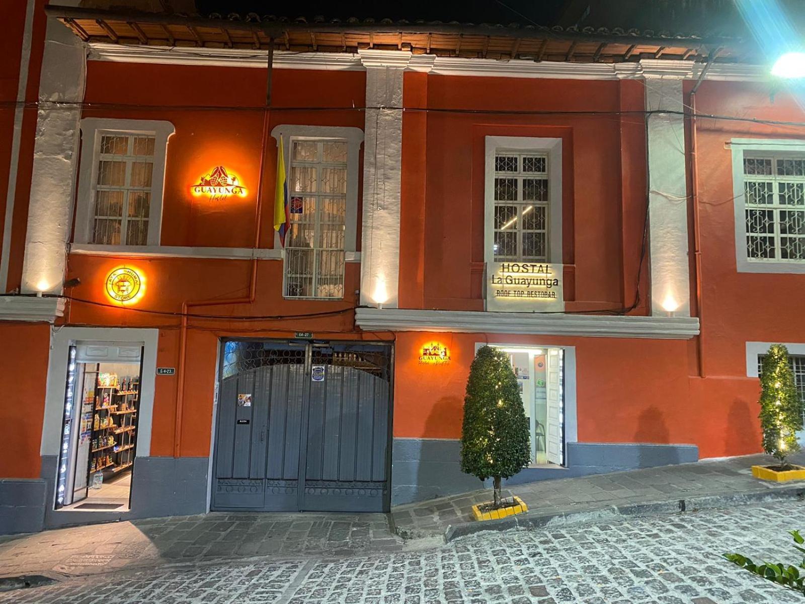 Hostal La Guayunga Rooftop Кито Екстериор снимка